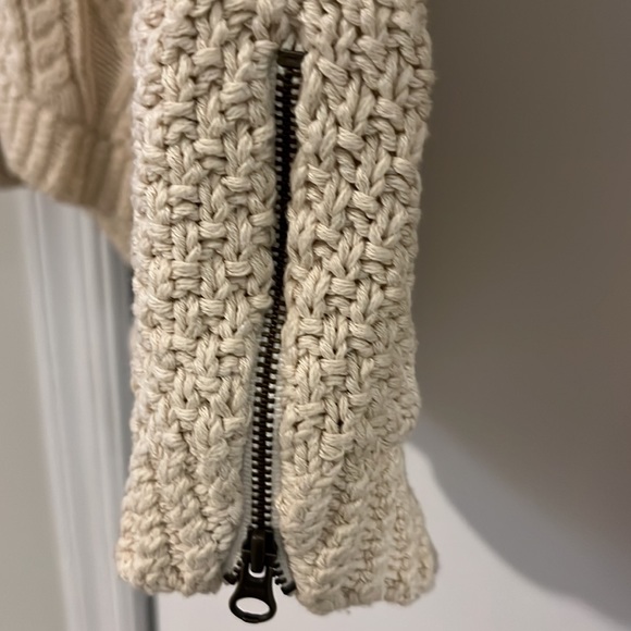 Ll bean cream cableknit fisherman sweater with zipper sides size XS - Picture 5 of 6